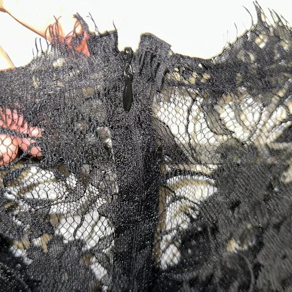 Lacy Black Dress So Cute! - Picture 8 of 8